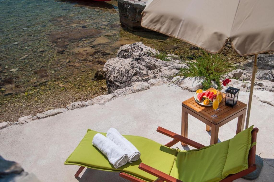 Luxury Beachfront Villa Mare With Private Pool At The Beach Orebic - Peljesac Dış mekan fotoğraf